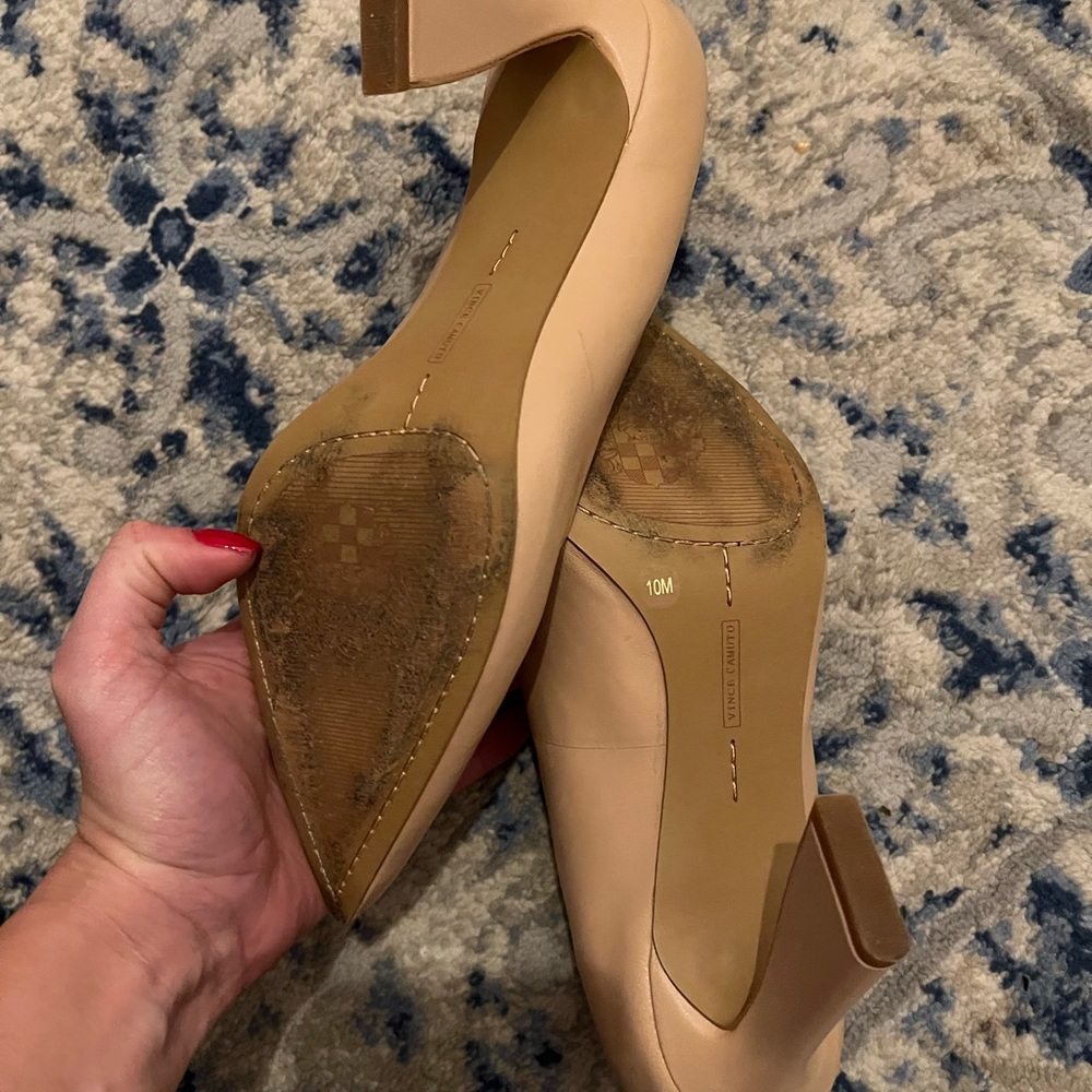 Vince Camuto elegant Beige/Nude/Neutral pumps - Picture 9 of 9